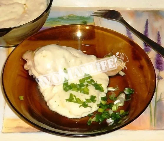 Білий вершковий соус з молоком і маслом