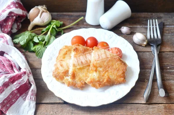 Риба в клярі на сковороді