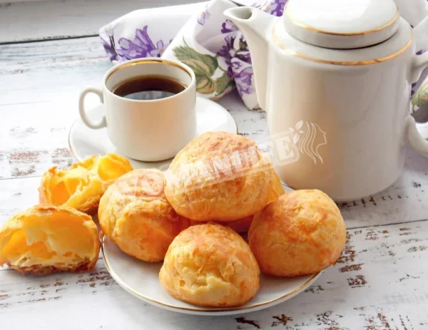 Французькі сирні булочки Gougères