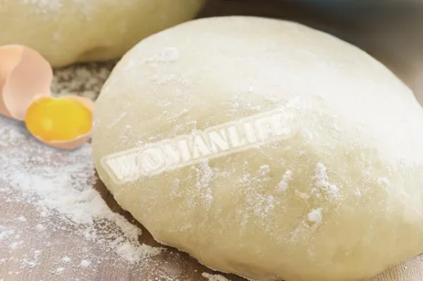 Тісто на воді та олії для пиріжків на сухих дріжджах