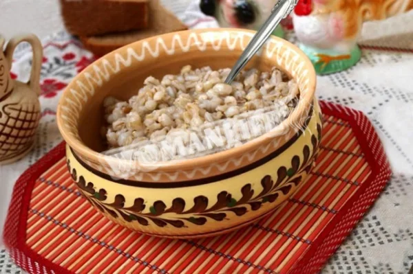 Перлова каша на воді з маслом
