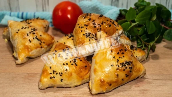 Самса з фаршем з баранини та яловичини