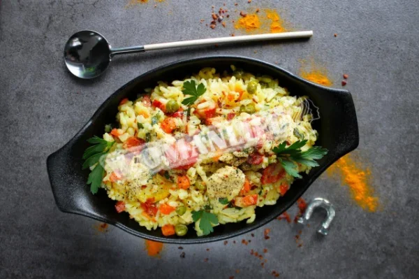 Паелья з куркою
