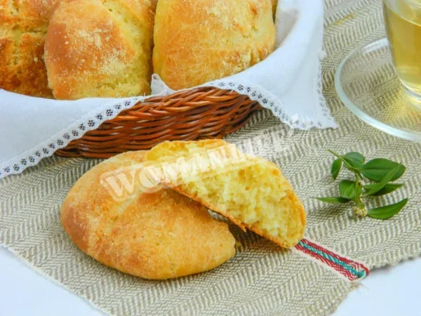 Булочки з кукурудзяного борошна