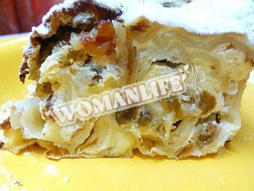 Лаваш з сирною начинкою, цукатами та родзинками в духовці