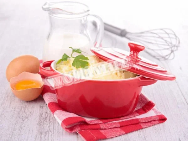 Картопляне пюре з молоком, яйцем і маслом