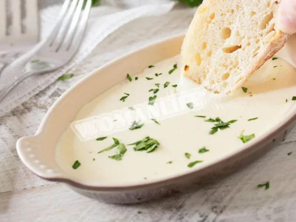 Сирно-часниково-масляний соус