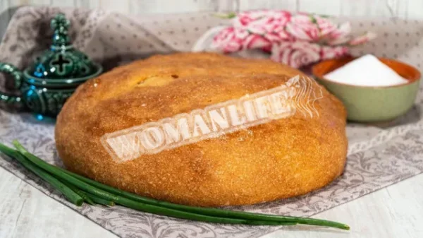 Натуральний домашній дріжджовий хліб в духовці