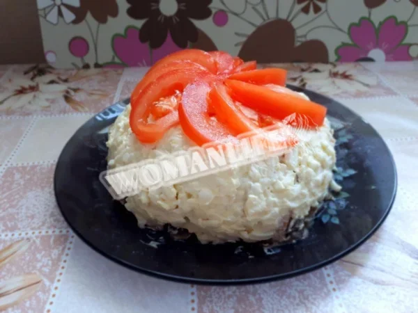 Салат з копченою куркою улюблений мого чоловіка