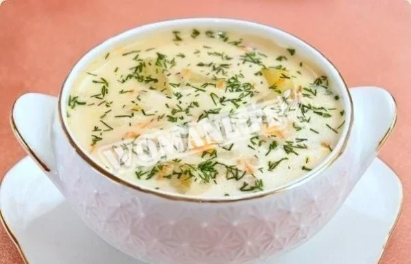 Сирний курячий суп з рисом