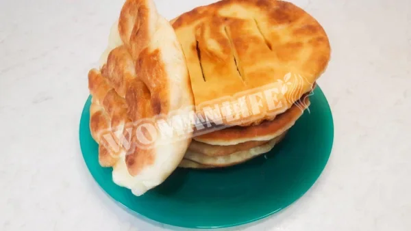 Пишні коржі на кефірі