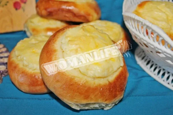 Картопляні шанги з маслом, дріжджами та сметаною