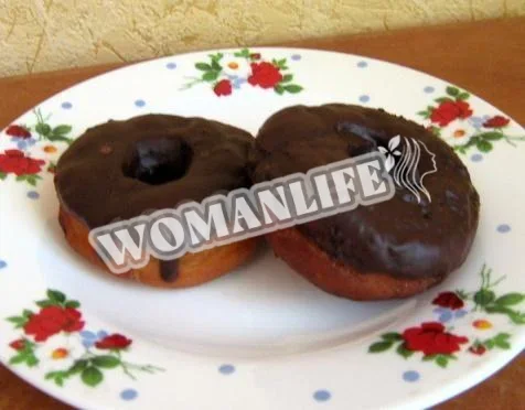 Пончики з глазур'ю