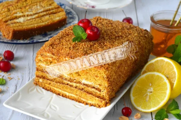 Бісквітний корж на сметані