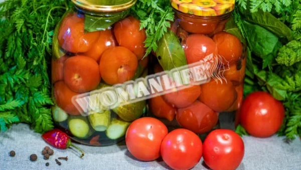 Мариновані помідори та огірки без оцту пальчики оближеш