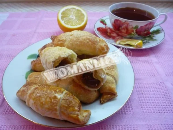 Круасани з листкового тіста