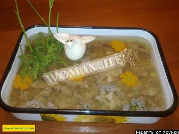 Яловичий холодець з цибулею, морквою та петрушкою