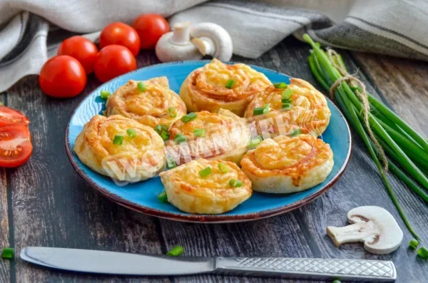 Равлик шарами з сиром і шинкою