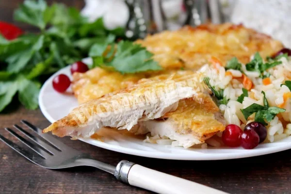 Куряче філе з майонезом і сиром