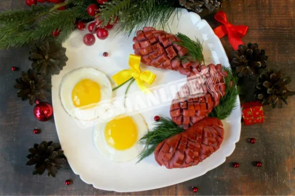 Новорічний сніданок з шишками