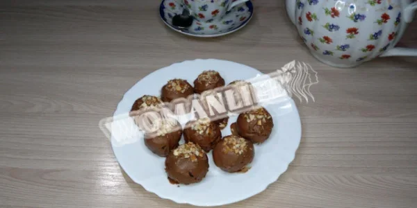 Цукерки Чорнослив в шоколаді з мигдалем