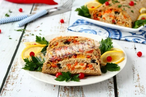 Рибний рулет в духовці з сиром і овочами