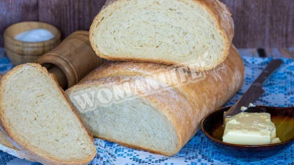Білий пшеничний хліб із дріжджового тіста