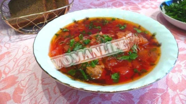Борщ тушкований з буряком і капустою