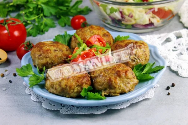 Котлети з яловичини і свинини в духовці
