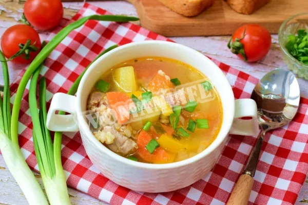 Суп з булгуром і куркою