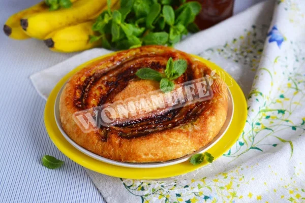 Банановий пиріг на сковороді