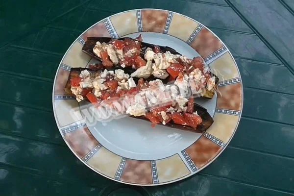 Баклажани з мускатним сиром і орегано
