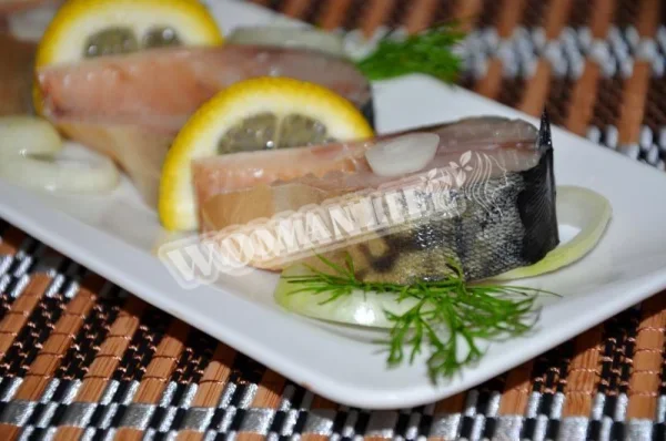 Скумбрія в розсолі з заваркою і цукром