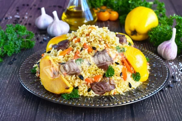 Плов з айвою і м'ясом по-узбецьки