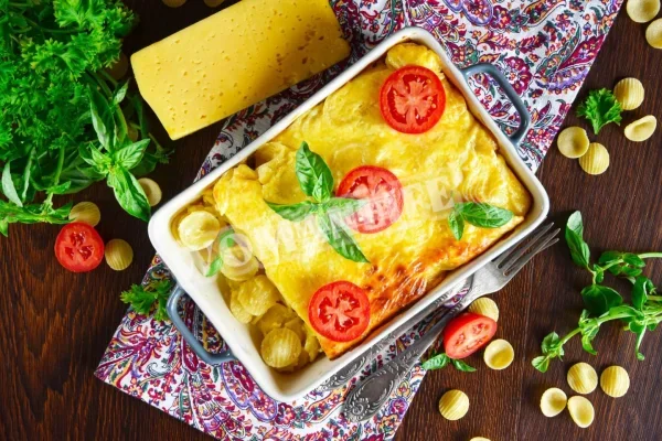 Макарони в сметані і сирі в духовці