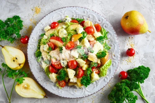Салат з пекінською капустою і куркою