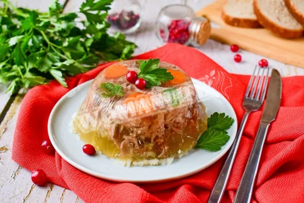 Класичний холодець зі свинини та яловичини