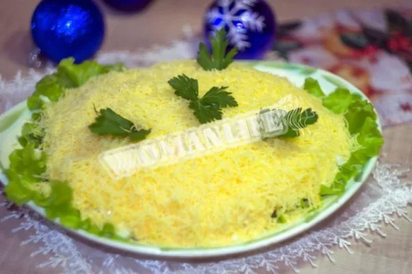 Салат Чоловічий каприз з копченою куркою