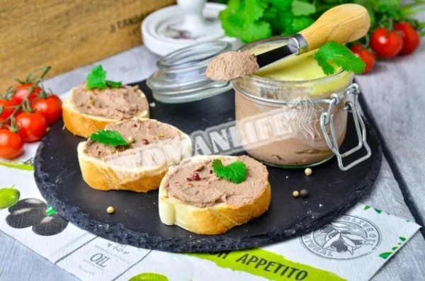 Паштет з курячої печінки з вершками