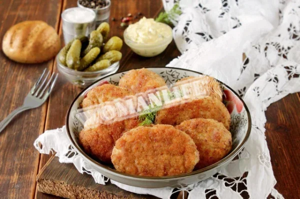 Котлети з кролика і курки