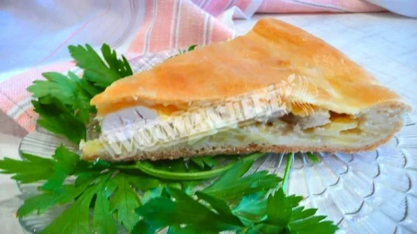 Оладка з куркою, картоплею і сиром в духовці