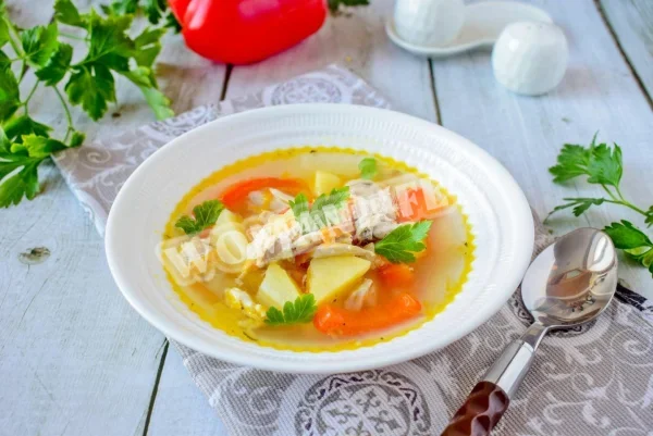 Суп з картоплею і куркою