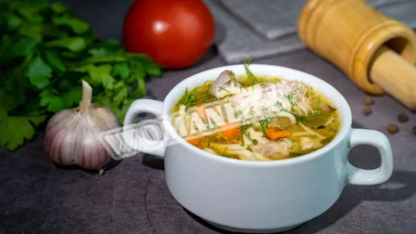 Курячий суп з домашньою локшиною без картоплі