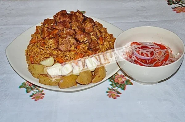 Плов з айвою і яловичиною