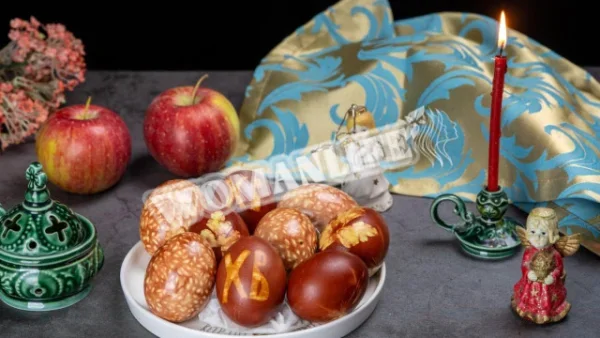 Писанки, фарбовані в лушпинні