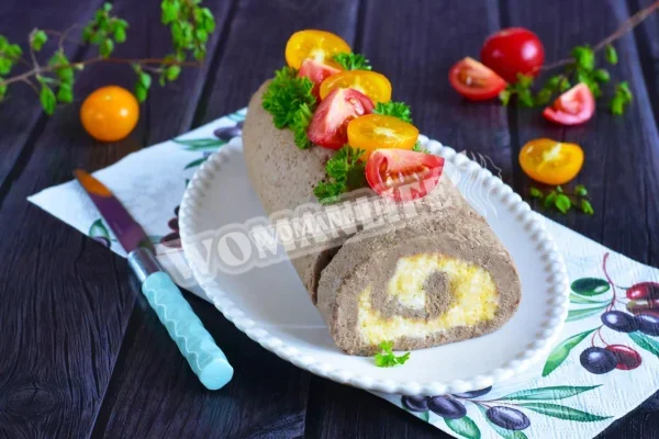 Рулет з курячої печінки