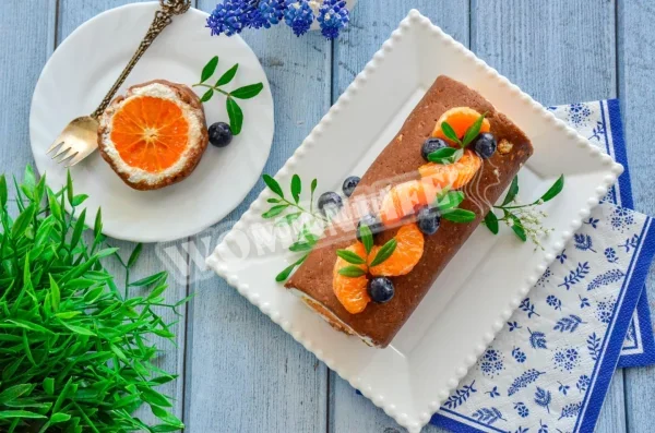 Рулет без випічки з печива і сиру з мандаринами