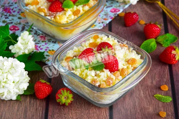 Класичний рисовий пудинг з родзинками