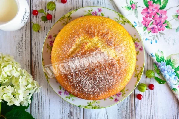 Пишний манник з молоком в духовці