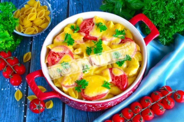 Макарони з сиром і помідорами в духовці